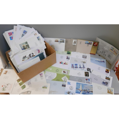 2093 - Aland and Faroes; small box containing hundreds of Official Post Office illustrated first day covers... 