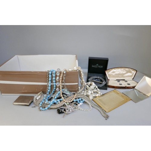 2104 - A box of costume jewellery