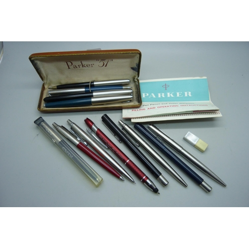 2216 - A collection of pens including Parker