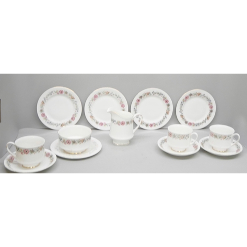 2280 - Two boxes of Royal Albert Kensington and Paragon Belinda tea and dinnerwares **PLEASE NOTE THIS LOT ... 