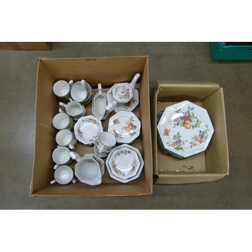 2305 - A set of Johnson Bros tea and dinner wares, Fresh Fruit design **PLEASE NOTE THIS LOT IS NOT ELIGIBL... 