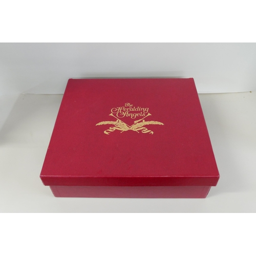 2327 - A set of Franklin Mint Heraldic Angels with certificate, boxed