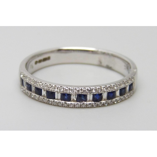 7059 - A 9ct white gold ring set with square sapphires, baguette and brilliant cut diamonds, 2.9g, Q