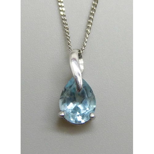 7073 - A 9ct gold and aquamarine pendant and chain, 2.2g, 45cm