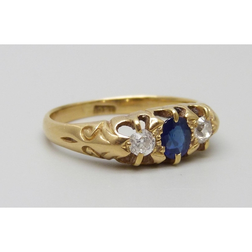 7081 - A Victorian 18ct gold, diamond and sapphire ring, 3.4g, M