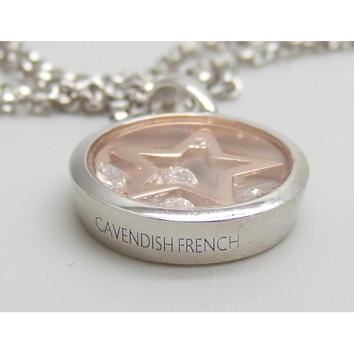 7115 - A floating stones silver pendant by Cavendish French, 4.2g