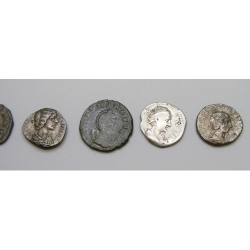 7184 - A collection of silver/Billon Roman coins of Julia Domna, Julia Mamaea, Julia Maesa, Julia Soaemias,... 