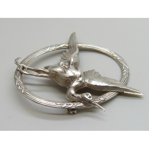 7198 - A large bird brooch