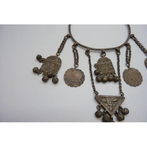 7205 - A vintage Eastern choker, possibly Persian