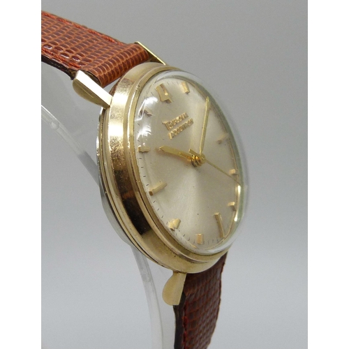 7256 - A Bulova Accutron gold plated electronic wristwatch, 34mm