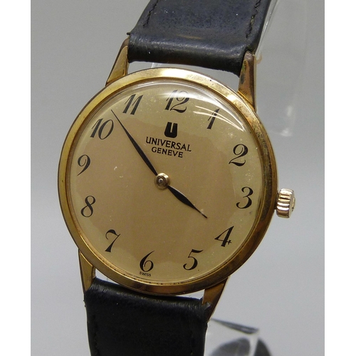 7272 - A Universal Geneve gold plated manual wind wristwatch, 31mm