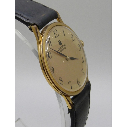 7272 - A Universal Geneve gold plated manual wind wristwatch, 31mm