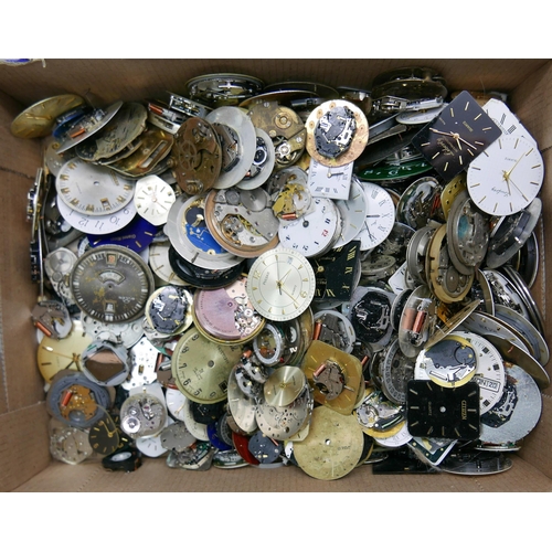 7314 - A collection of wristwatch movements and dials