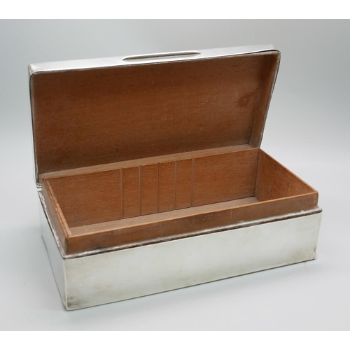 7322 - A silver cigarette box, a/f, total weight 490g