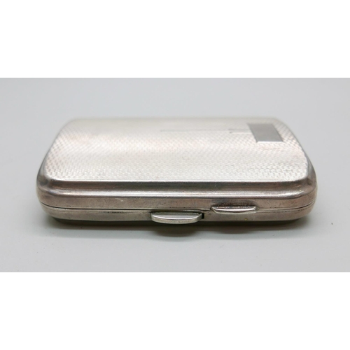 7347 - A silver cigarette case, 70g