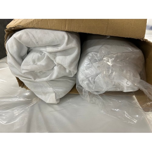 3169 - A pair of Memory Foam pillows