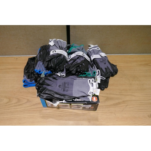 6052 - Large quantity of Contour Gloves (340-317) *This lot is subject to Vat