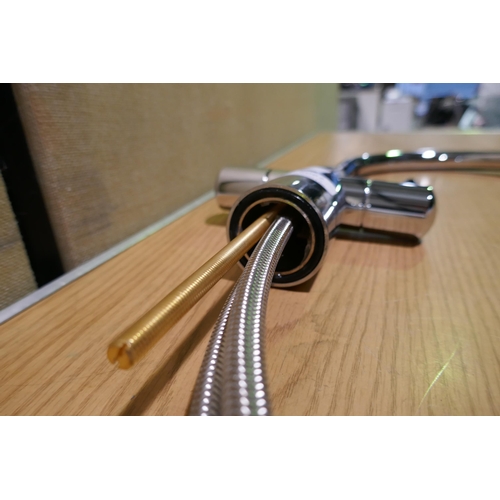 6067 - Grohe Ambi Kitchen Mixer Tap (340-196) *This lot is subject to Vat