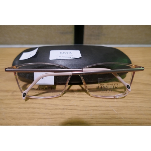 6073 - Stepper  Pink Cry Plastic glasses - damaged frame (Si 30213 F320) (56X12)  (340-131) *This lot is su... 