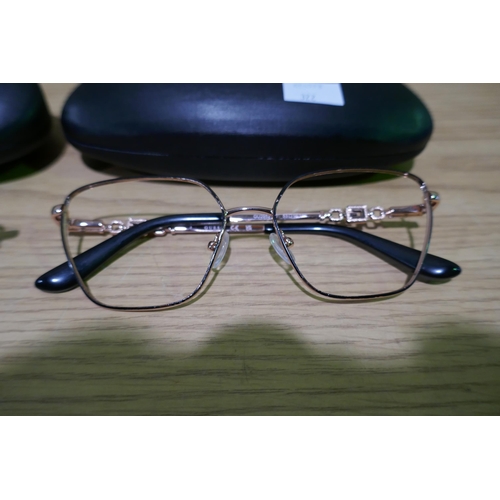 6075 - Kirkland Signature Black Metal glasses and Guess Womens glasses (340-195,322) *This lot is subject t... 