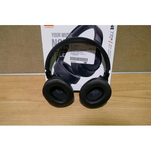 6081 - Jbl Tune 770 Black Headphones (340-175) *This lot is subject to Vat