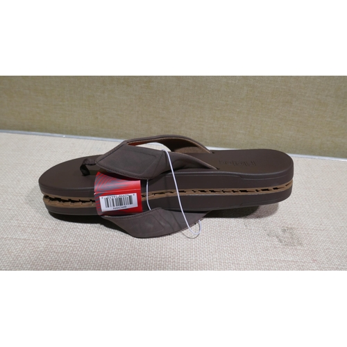 6183 - Kirkland Black Comfort Walkers (UK 7.5) Cushion slides (M) and Two Flojos memory foam flip flops (UK... 