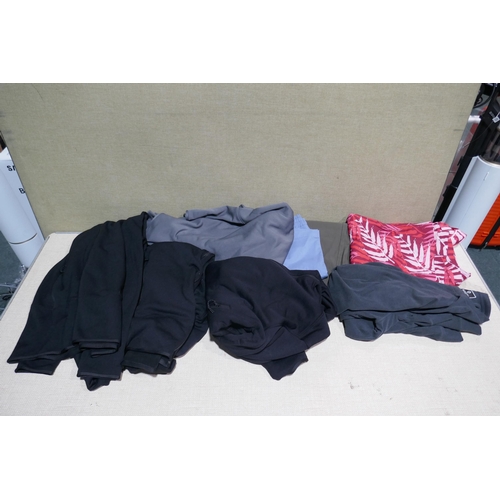 6184 - A quantity of mens clothing to include fleeces, shorts, trainers etc., various sizes  (L335)  *This ... 