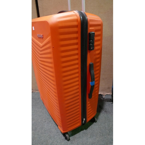 6266 - Two American Tourister Jet Driver Large Spinner Hardside Suitcases (340-70,71) *This lot is subject ... 