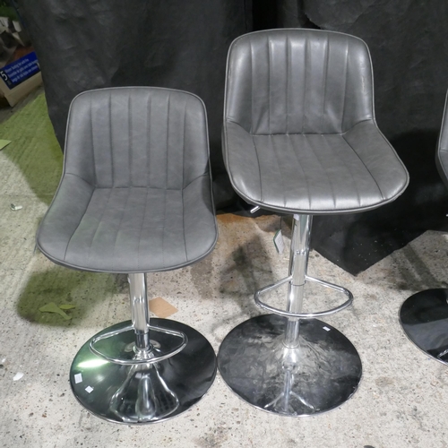 6271 - Two Bayside Grey Bar Stools   (340-73,74) *This lot is subject to Vat