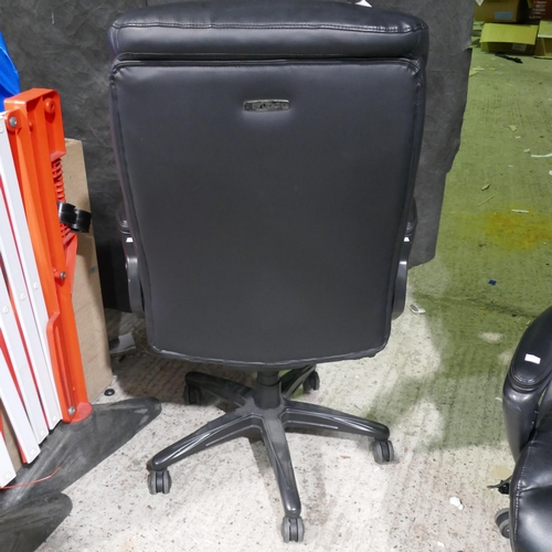 6272 - La-Z-Boy Executive Chair, Original RRP £174.99 + Vat (340-66) *This lot is subject to Vat