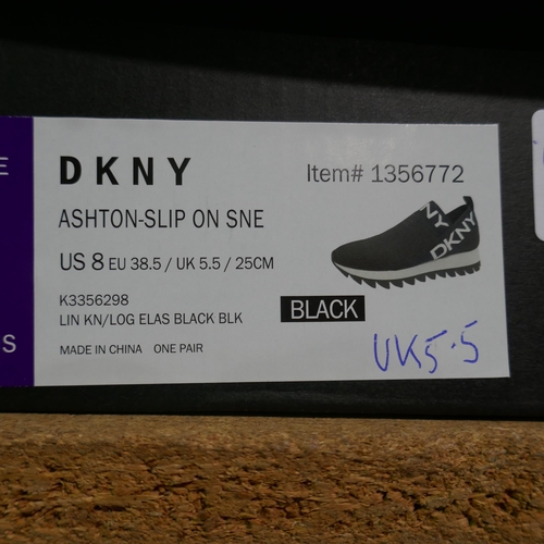 6296 - DKNY Ashton slip-on trainer in black UK size 5.5 (340-73888) *This lot is subject to Vat