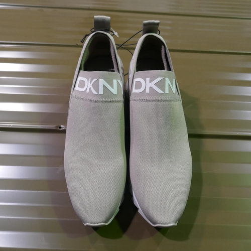 6299 - DKNY Ashton slip-on trainer in warm grey UK size 5 (340-73888) *This lot is subject to Vat