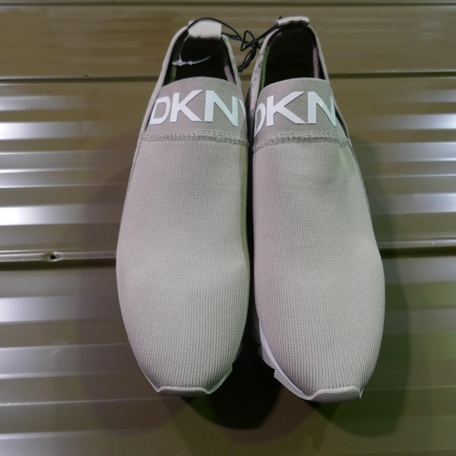 6304 - DKNY Ashton slip-on trainer in warm grey UK size 4.5 (340-73888) *This lot is subject to Vat