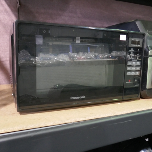 6322 - 3 x Sur Table Air Fryers and Panasonic Solo Black Microwave (Sold As Scrap) (340-13,65,88,154) *This... 