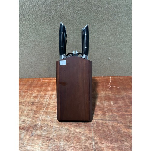 6061 - Cangshan 8 piece Acacia Block Knife Set (340-38) *This lot is subject to Vat