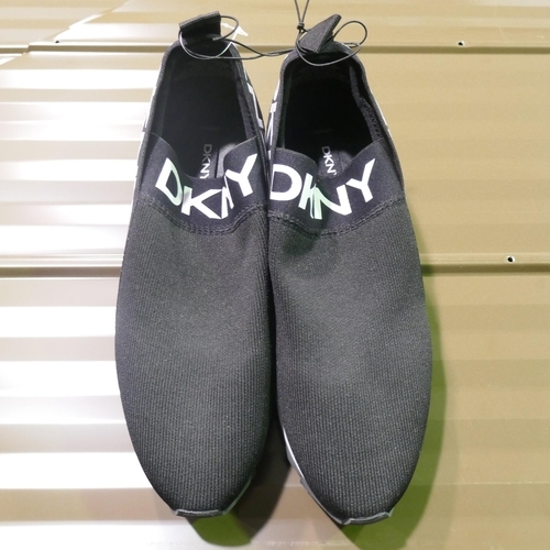 6294 - DKNY Ashton slip-on trainer in black UK size 5.5 (340-73888) *This lot is subject to Vat