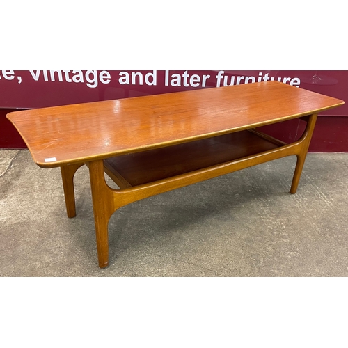 18 - A Jentique teak rectangular coffee table