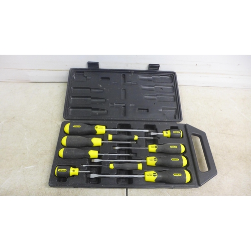 5003 - Two Stanley 10 piece cushion grip screwdriver sets