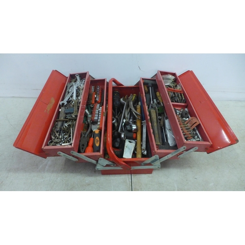 5012 - A red metal cantilever toolbox of assorted hand tools including spanners, screwdrivers, allen keys, ... 