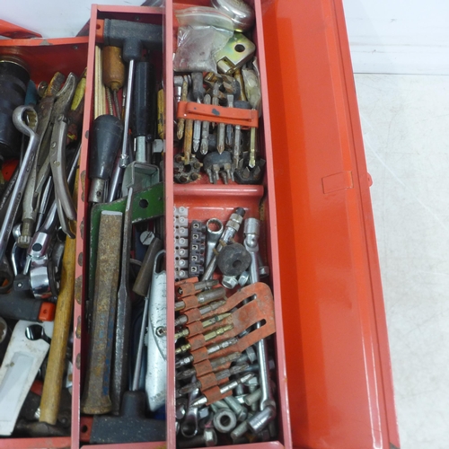 5012 - A red metal cantilever toolbox of assorted hand tools including spanners, screwdrivers, allen keys, ... 