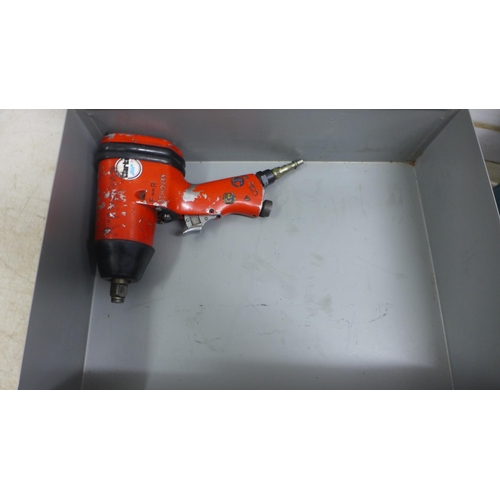 5033 - A Makita 8413 110v hammer drill and a Clarke Air ½