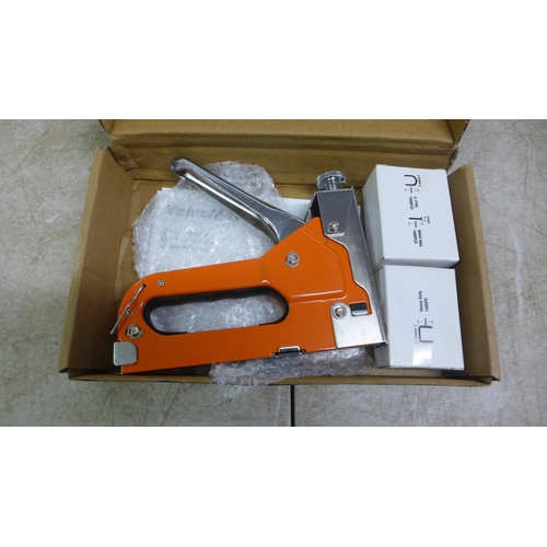 5047 - 10 ValueMax stapler guns - boxed