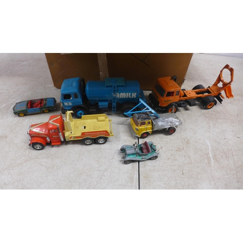 5057 - A box of approximately 100 die-cast toy cars