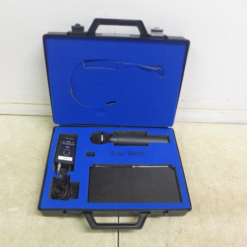 5069 - A Trantec cordless microphone system in hard carry case