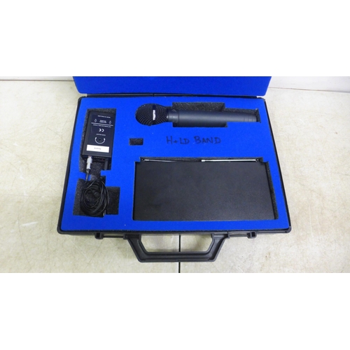 5069 - A Trantec cordless microphone system in hard carry case