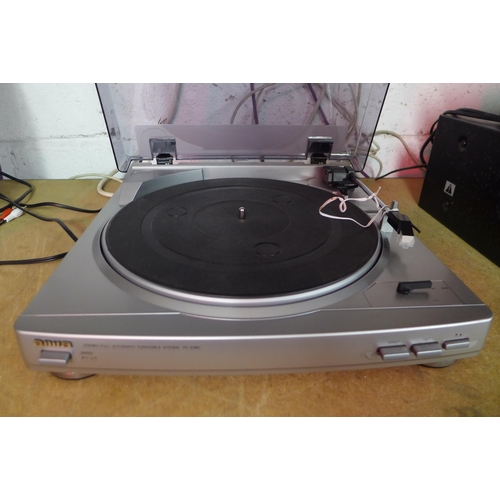 5089 - An Aiwa PXE860 turntable, a Pioneer F-208RDS stereo tuner, Technics SLP227A CD player, Cambridge Aud... 