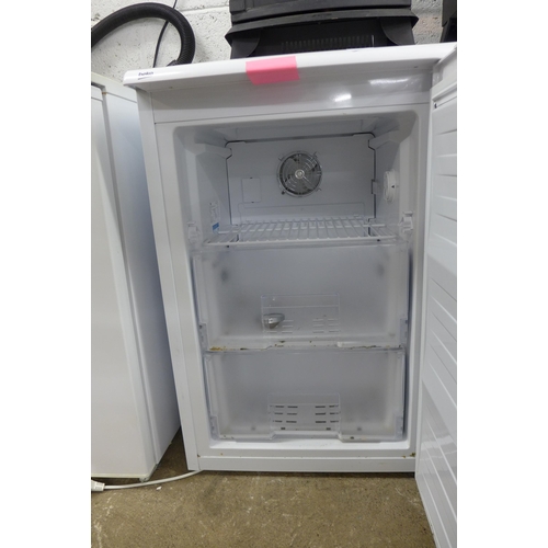 5109 - A Beko FXF5033W freestanding 3 drawer under counter freezer