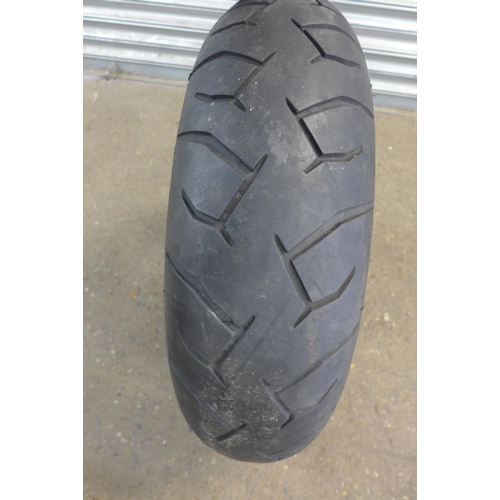 5240 - A Suzuki 600/700 motorcycle tyre