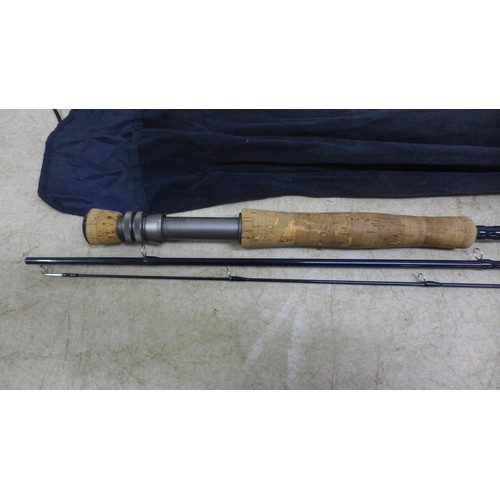 5040 - A collectible Edgar Sealey “Glane” Conolon live fiber 9ft two piece fly rod with original bag and an... 