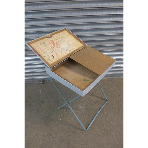 5214 - A vintage wooden school desk